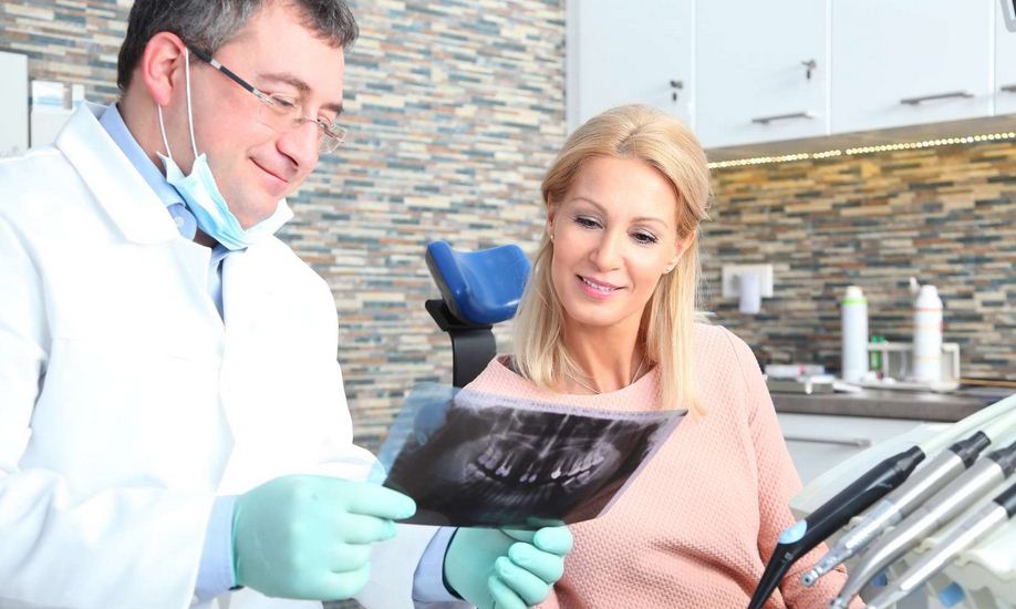 Info-dentistes.fr recense entre autres les chirurgiens dentistes qui acceptent la CMU